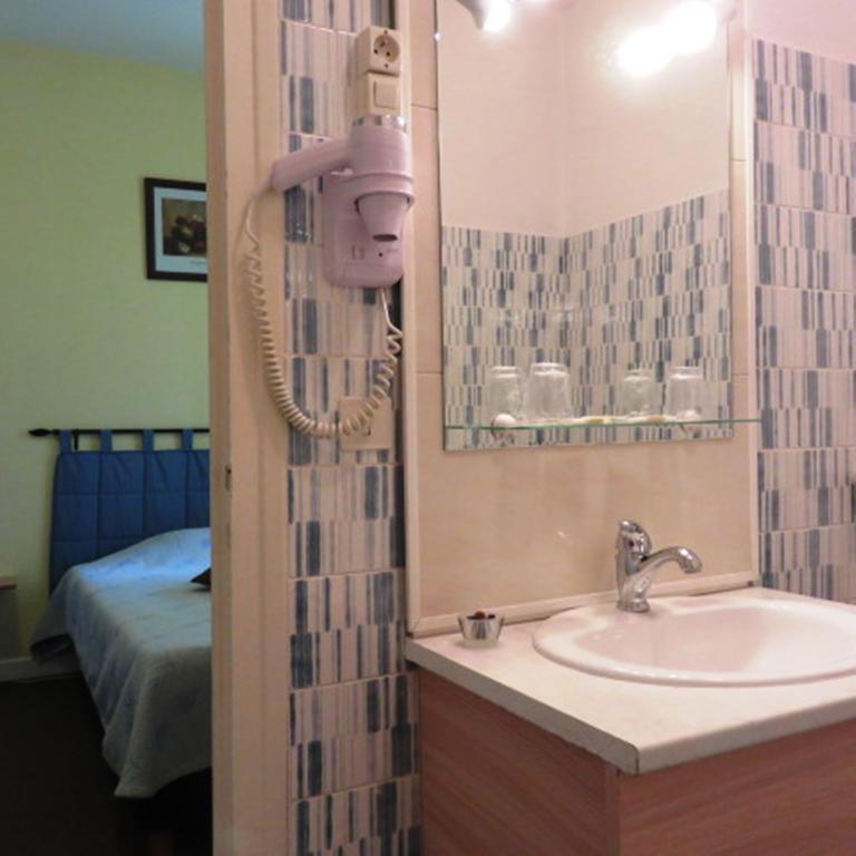 Le Relais Du Pont De Rhodes Hotel Frayssinet ห้อง รูปภาพ