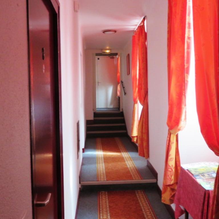 Le Relais Du Pont De Rhodes Hotel Frayssinet ห้อง รูปภาพ