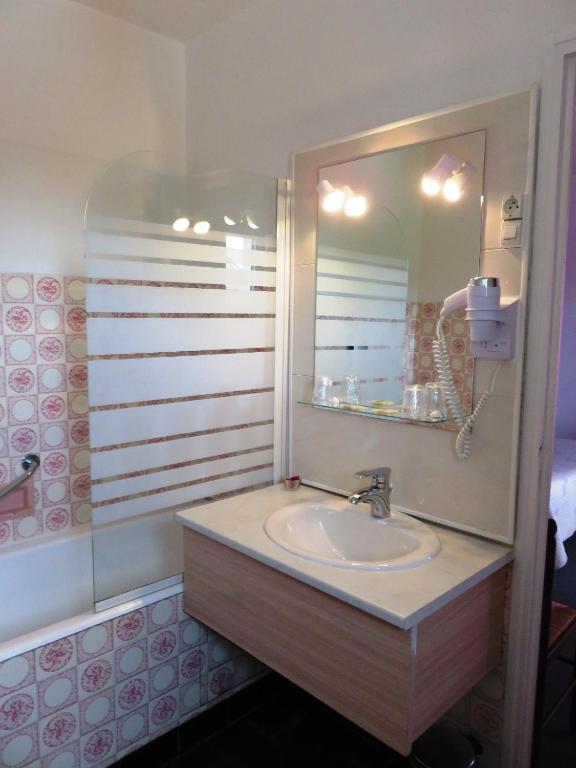 Le Relais Du Pont De Rhodes Hotel Frayssinet ห้อง รูปภาพ